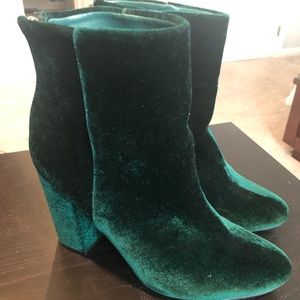 Shoedazzle velvet green boots
